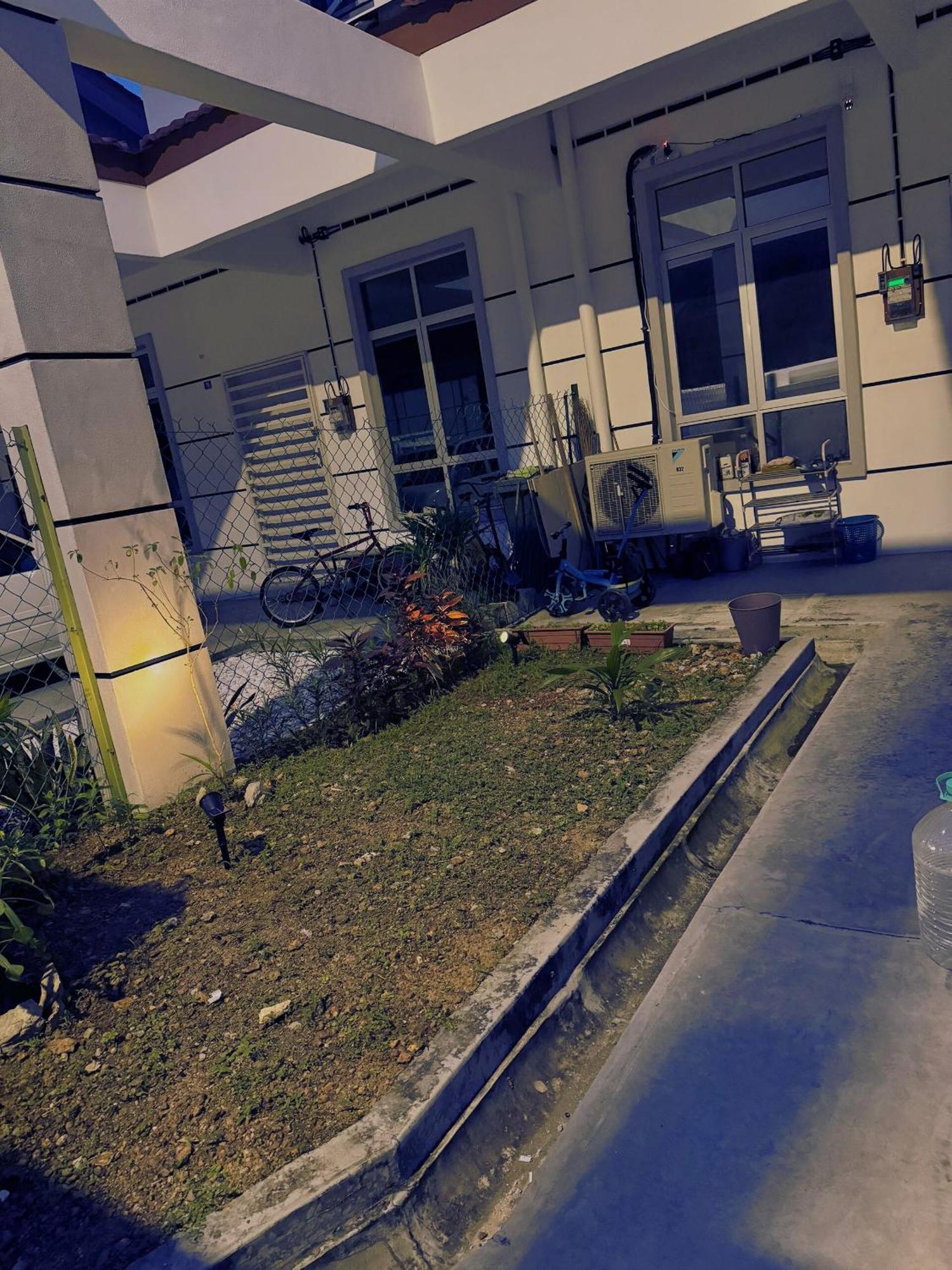 Fallem's I 4 I Fully Aircond I 9 Pax I Free Wifi I Netflix I Intex Pool